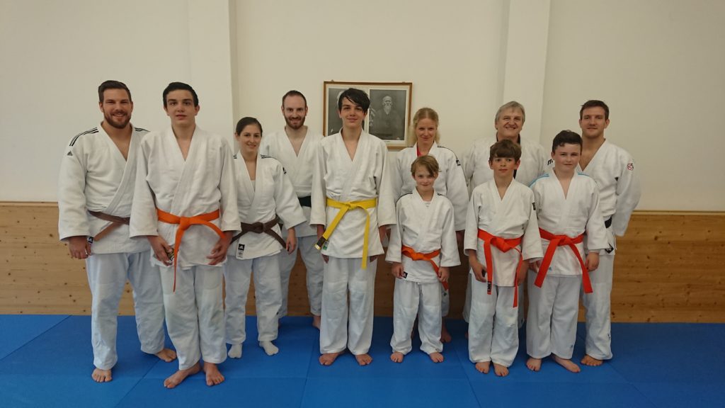 Der erste grosse KYU-Prüfungstag – 24 Judokas absolvieren ihre Gurtprüfung